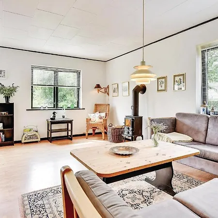 Two-bedroom In Sydals * Skovbyballe