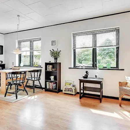 Two-bedroom In Sydals Skovbyballe